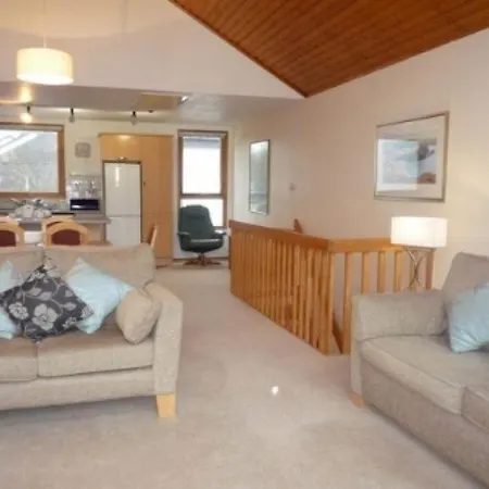 Bridge 17, Within Walking Distance Of Town Centre, Strictly No Pets *