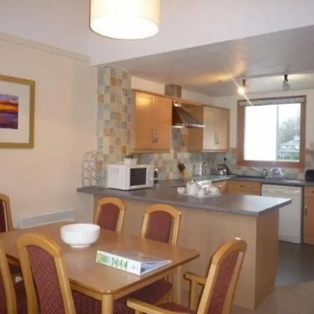 Bridge 17, Within Walking Distance Of Town Centre, Strictly No Pets
