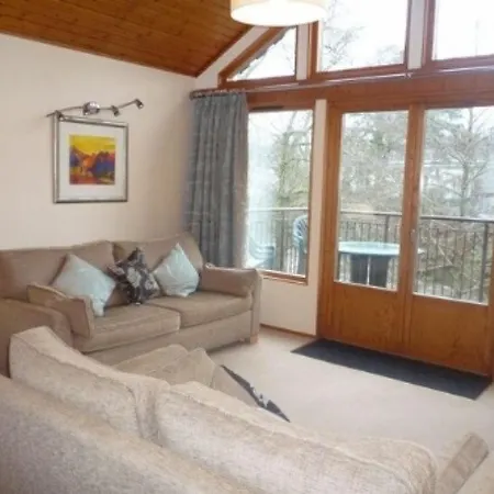 Bridge 17, Within Walking Distance Of Town Centre, Strictly No Pets Ferienhaus
