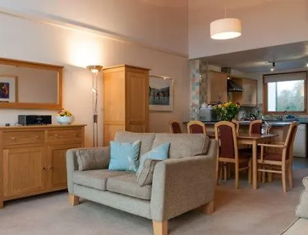 Bridge 17, Within Walking Distance Of Town Centre, Strictly No Pets