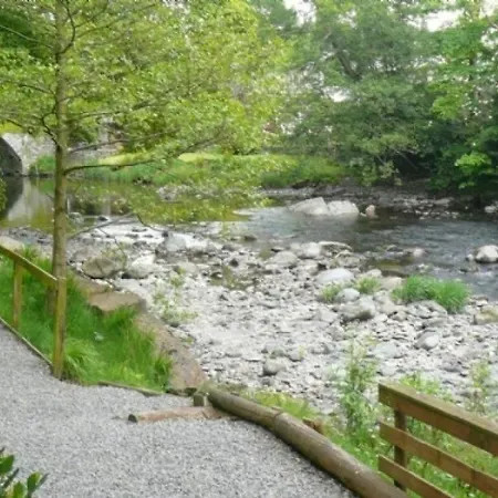 Bridge 17, Within Walking Distance Of Town Centre, Strictly No Pets * 케직