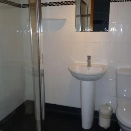 Bridge 17, Within Walking Distance Of Town Centre, Strictly No Pets Ferienhaus *